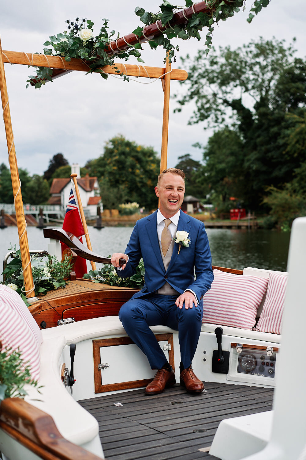  Richard and William Wedding The Swan at Streatley 