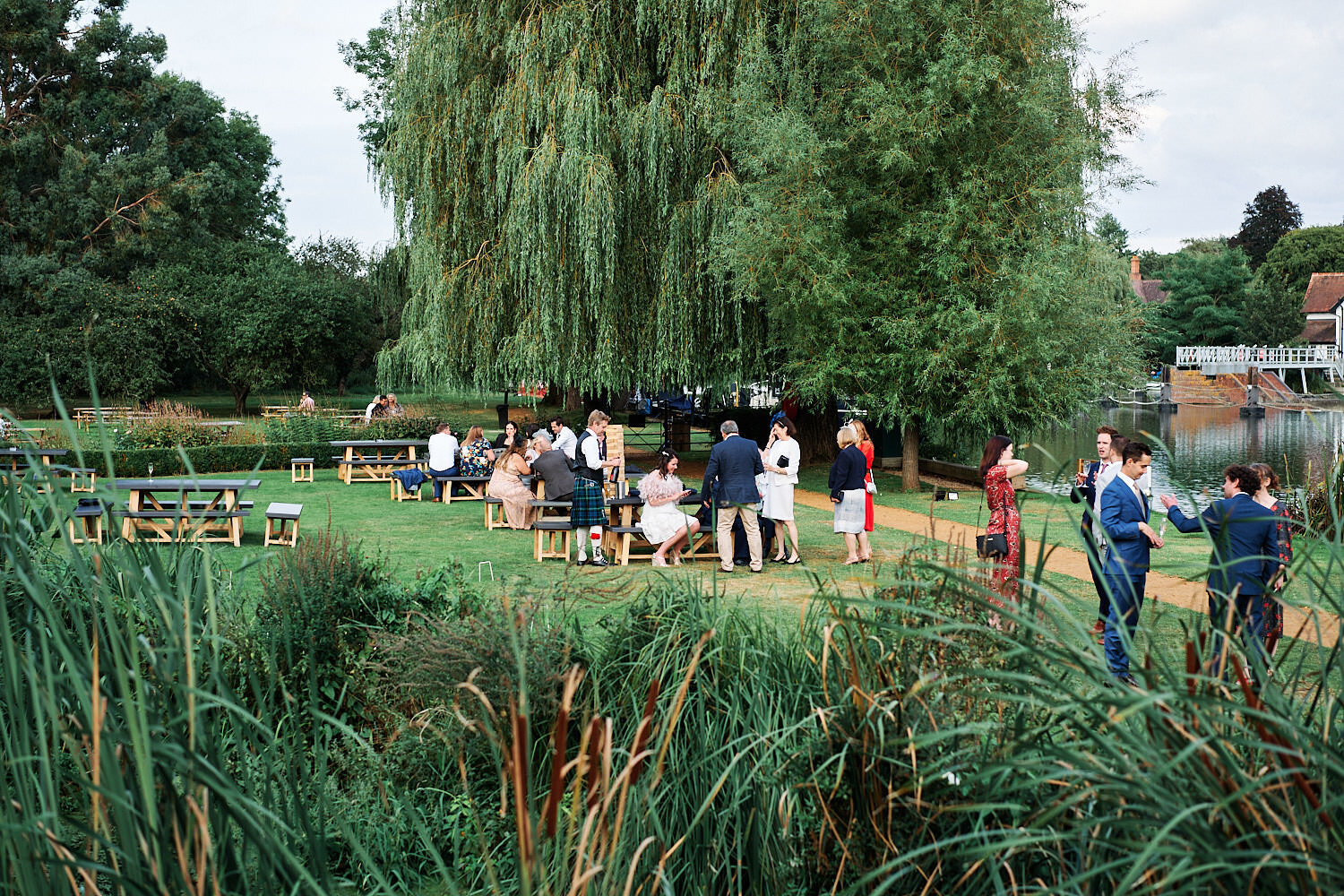  Richard and William Wedding The Swan at Streatley 