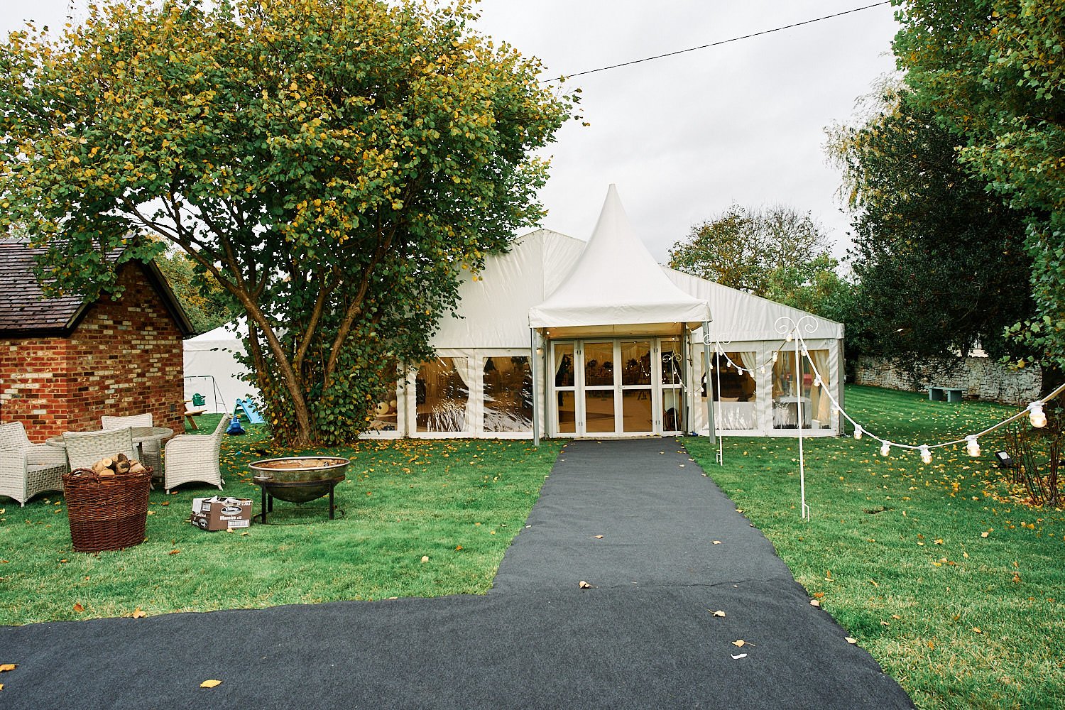  Emma and Neil at St James the Great Church 