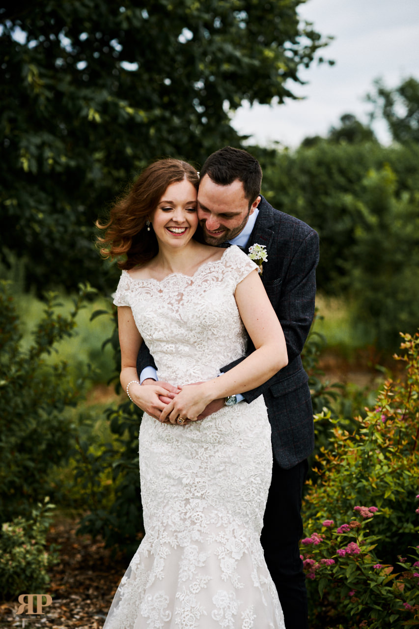  Lizzie Robin wedding at Stokes Farm Barn, Binfield                                