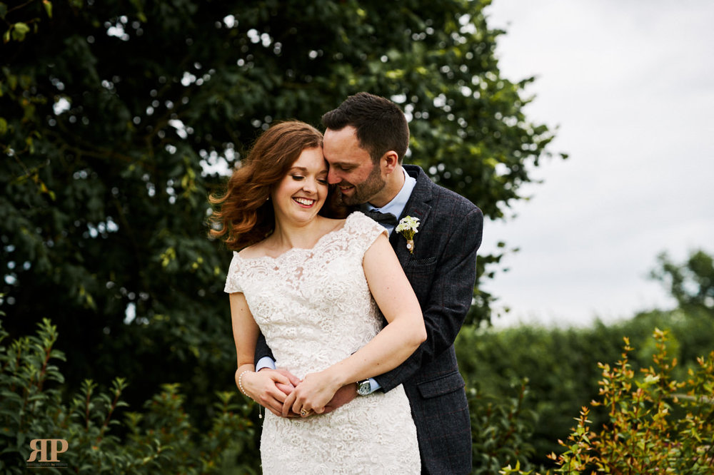  Lizzie Robin wedding at Stokes Farm Barn, Binfield                                