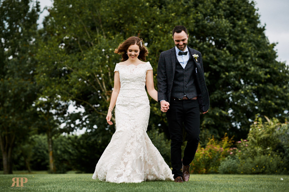  Lizzie Robin wedding at Stokes Farm Barn, Binfield                                