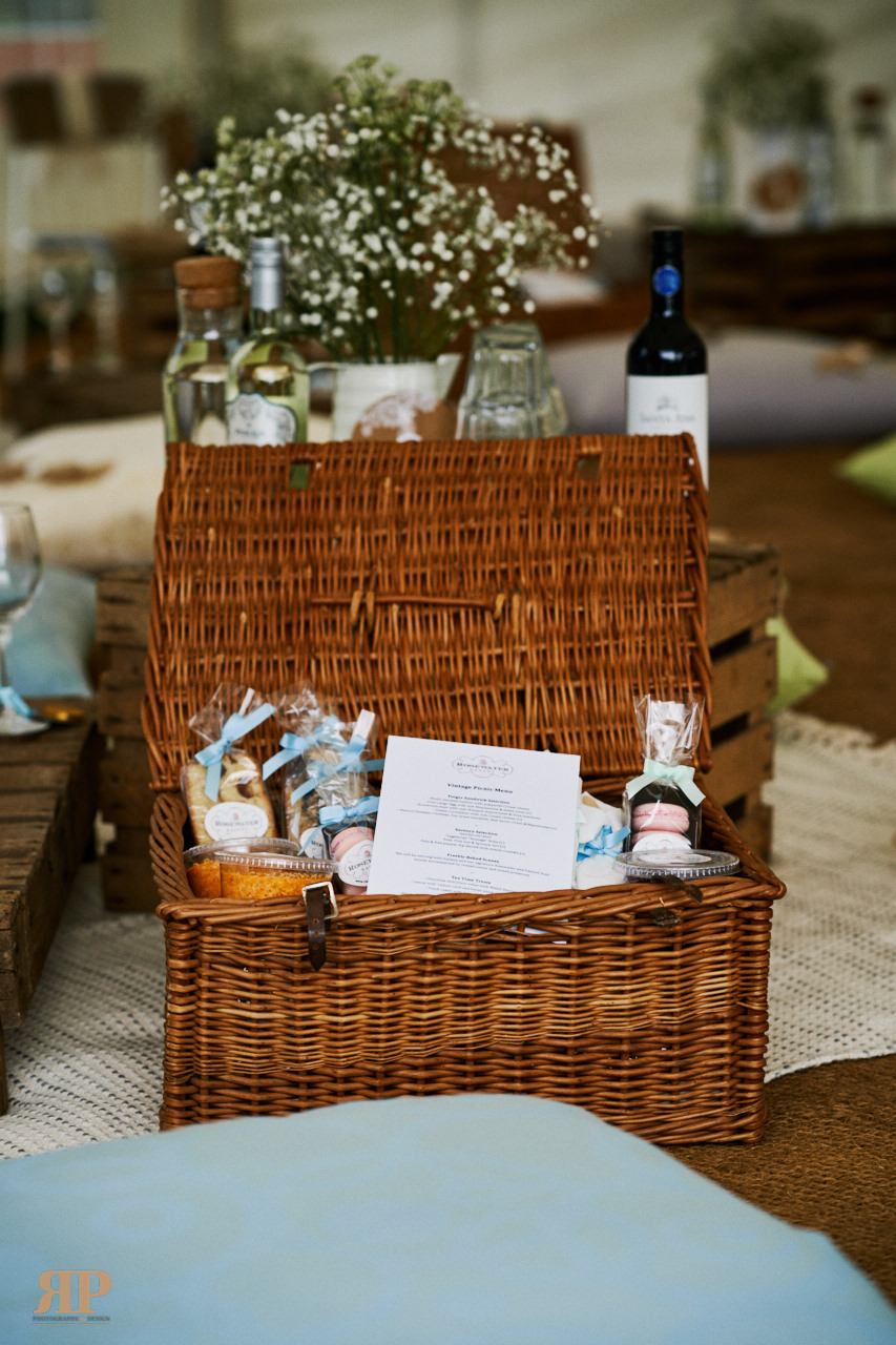  Lizzie Robin wedding at Stokes Farm Barn, Binfield                                